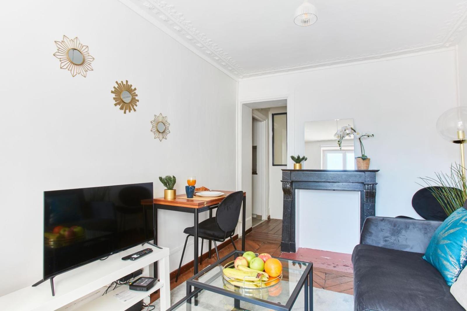 Cosy Montmartre 2Br Apartment Париж Екстериор снимка