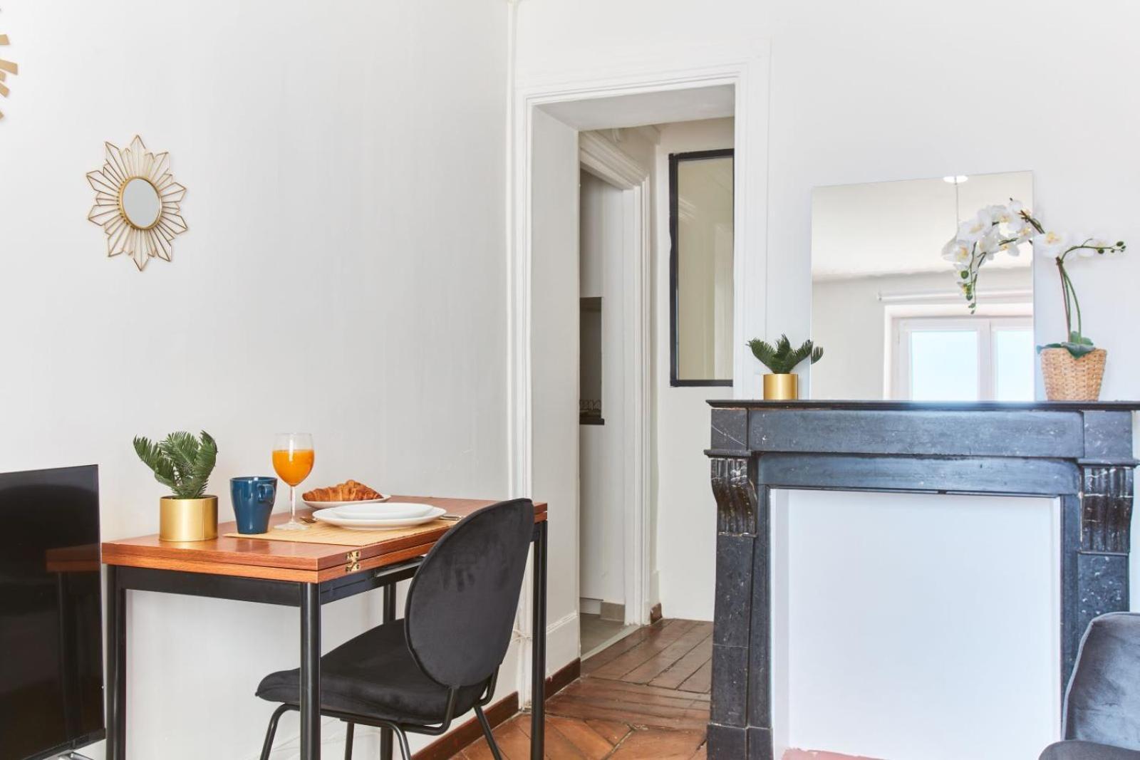 Cosy Montmartre 2Br Apartment Париж Екстериор снимка