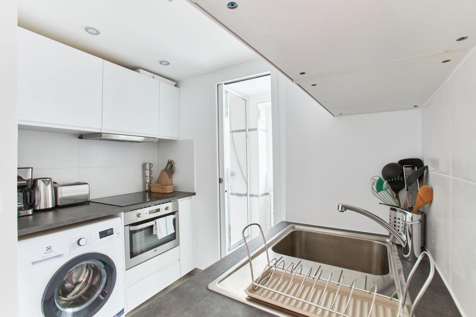 Cosy Montmartre 2Br Apartment Париж Екстериор снимка